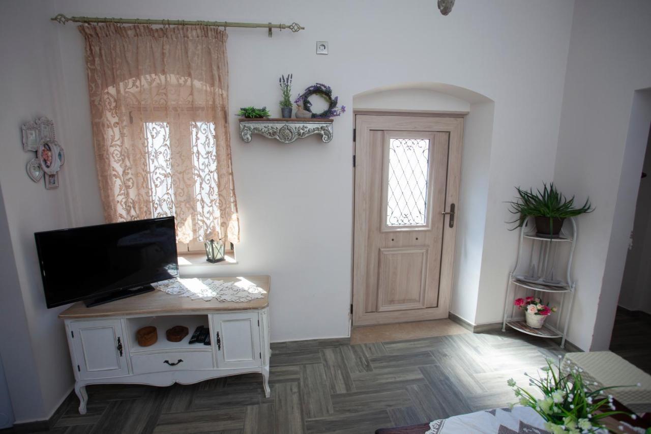 Vicky'S House Apartment Kefalos  Bagian luar foto